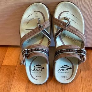 Abeo Brown Sandals